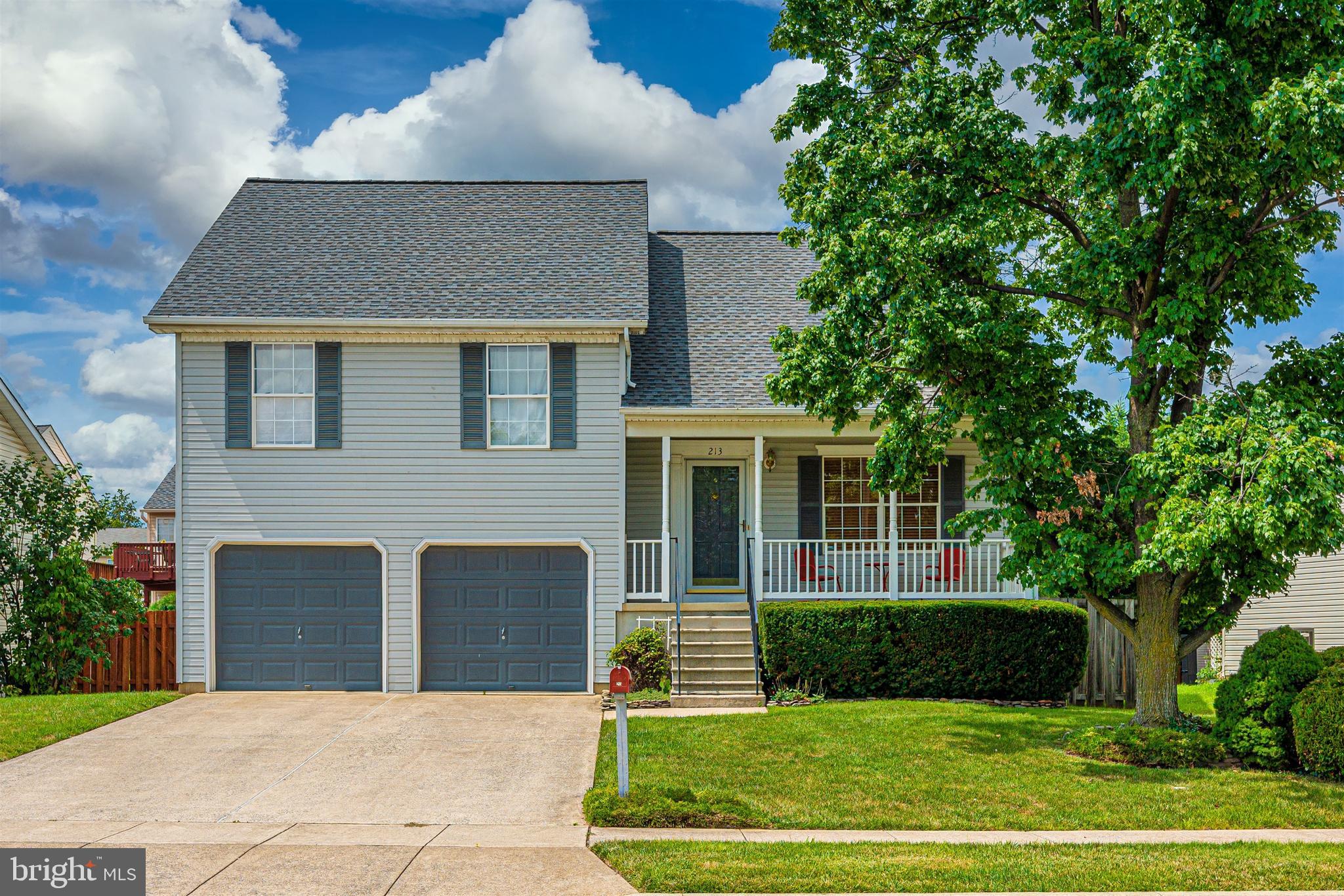 213 Bishops Glen Dr