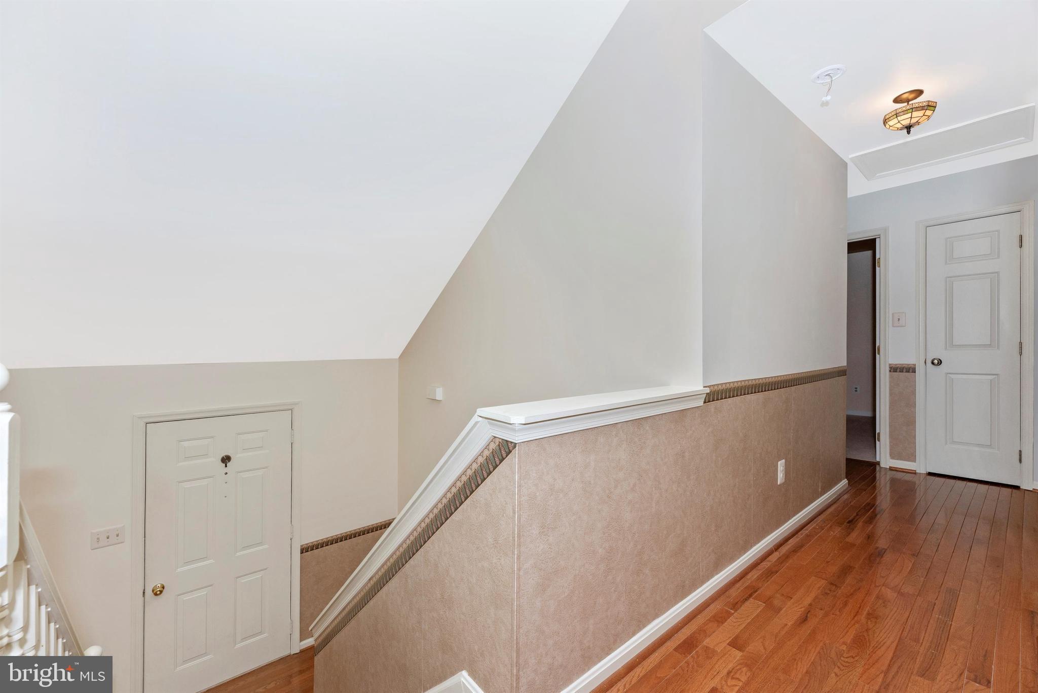 213 Bishops Glen Dr