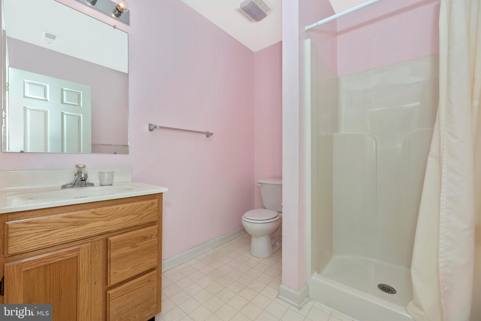213 Bishops Glen Dr