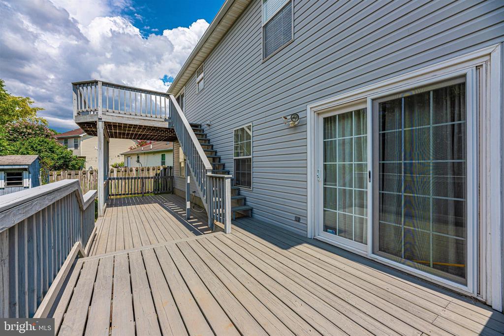 213 Bishops Glen Dr