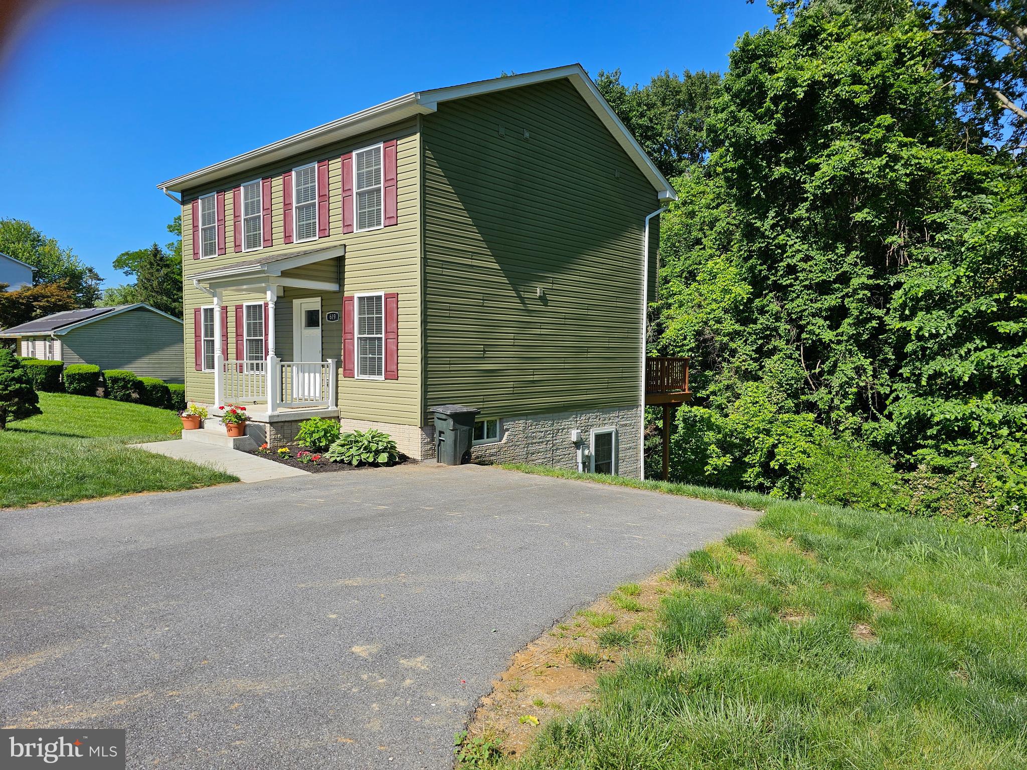 619 5th Ave