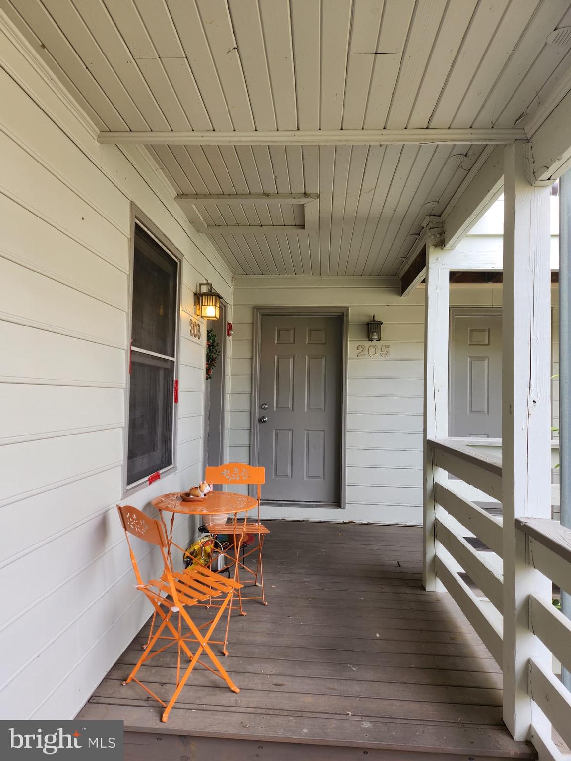 10 W ALL SAINTS ST #205