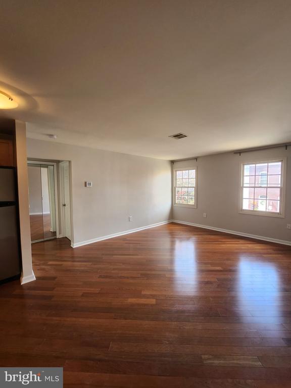 10 W ALL SAINTS ST #205