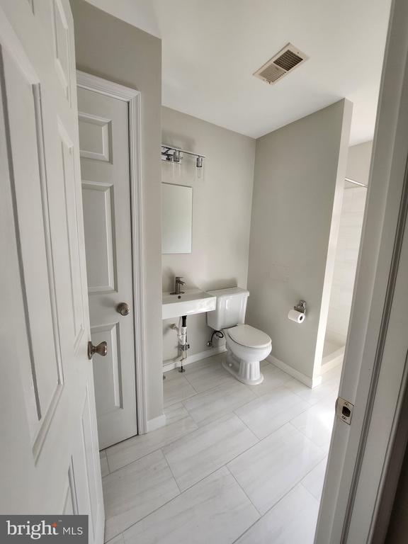 10 W ALL SAINTS ST #205