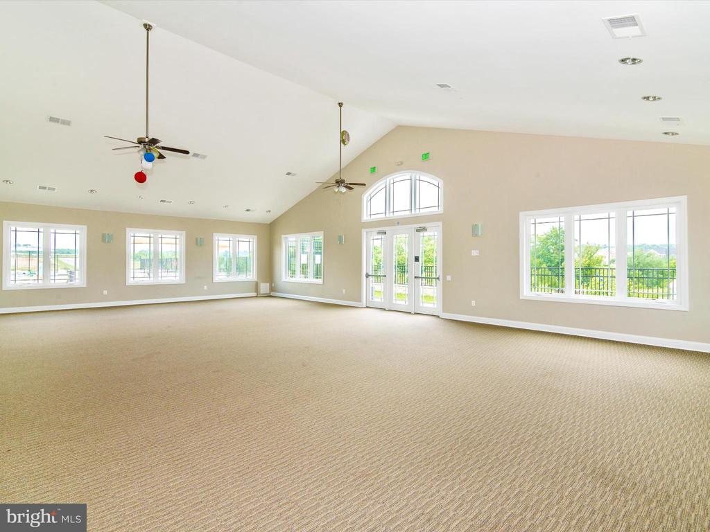 6385 Walcott Ln
