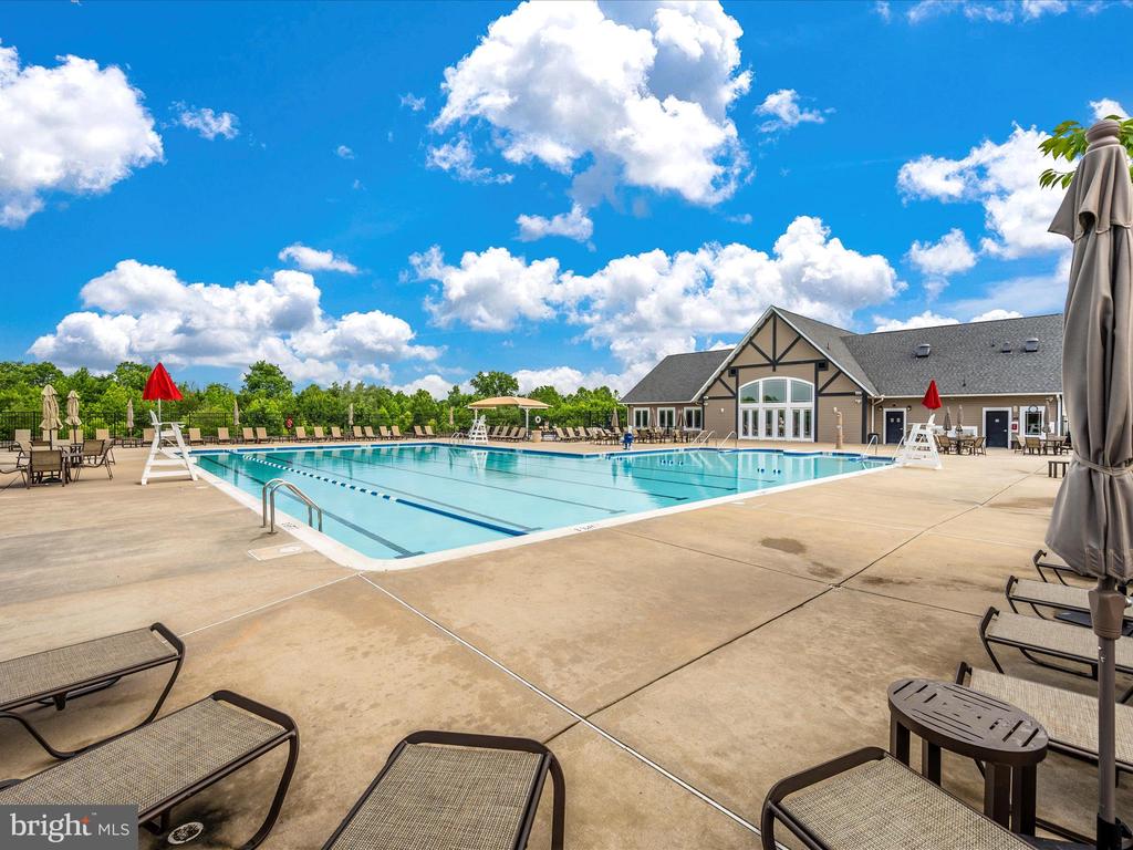 6385 Walcott Ln