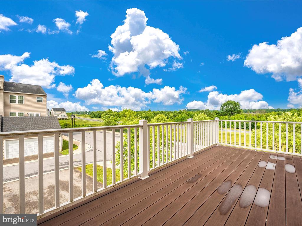 6385 Walcott Ln