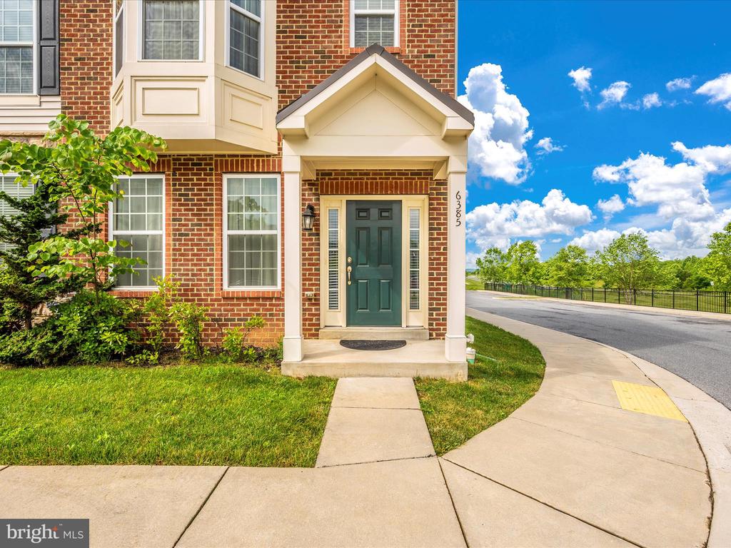 6385 Walcott Ln