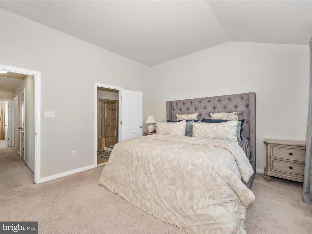 6385 Walcott Ln