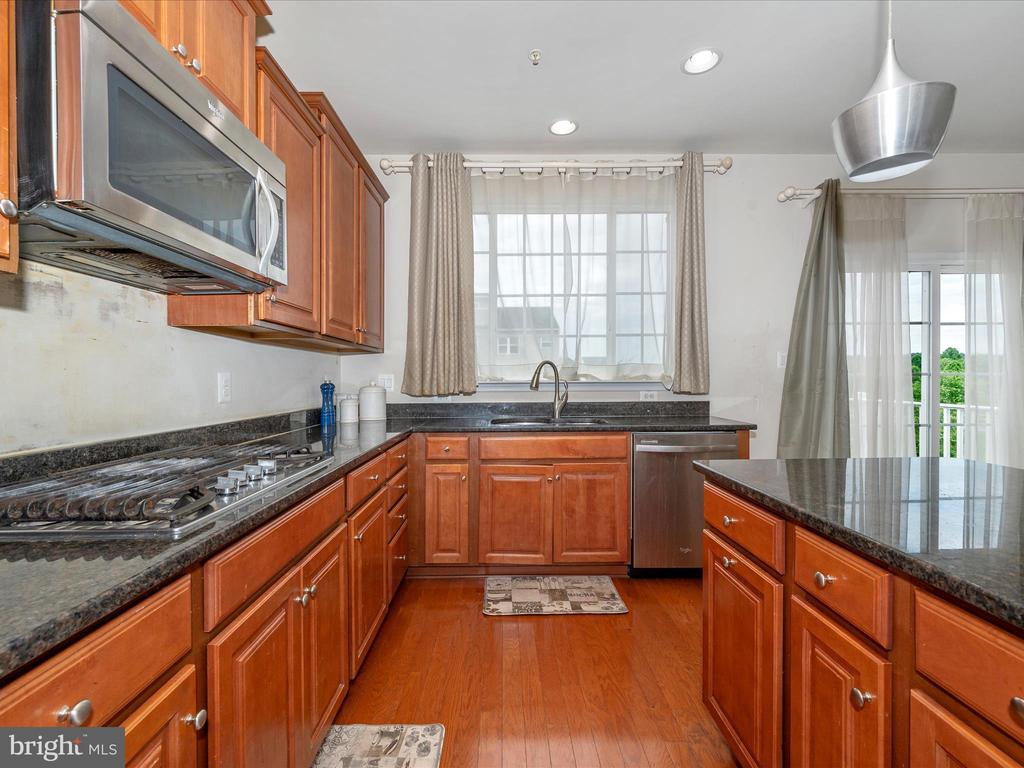 6385 Walcott Ln
