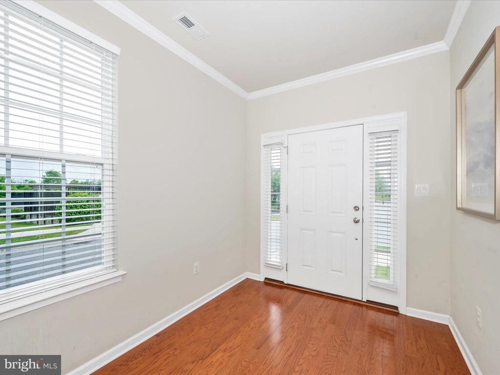 6385 Walcott Ln