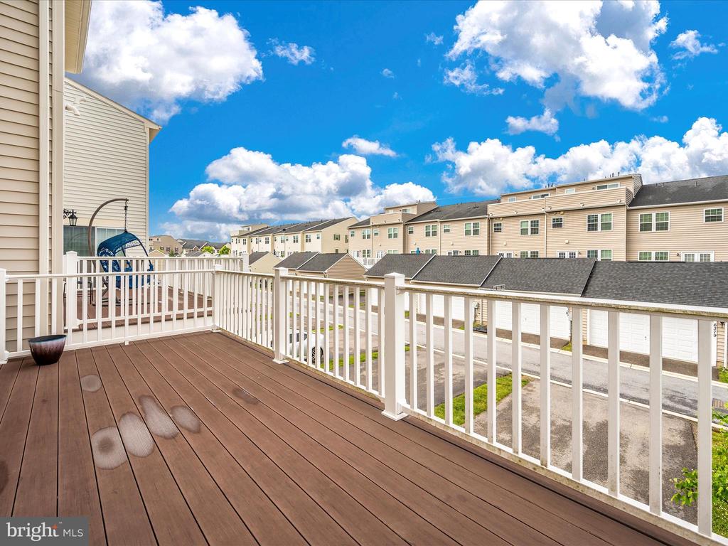 6385 Walcott Ln