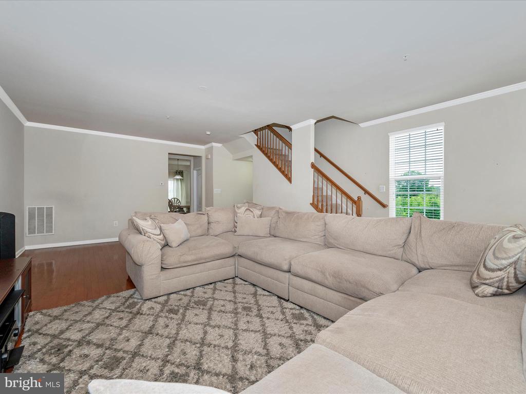 6385 Walcott Ln