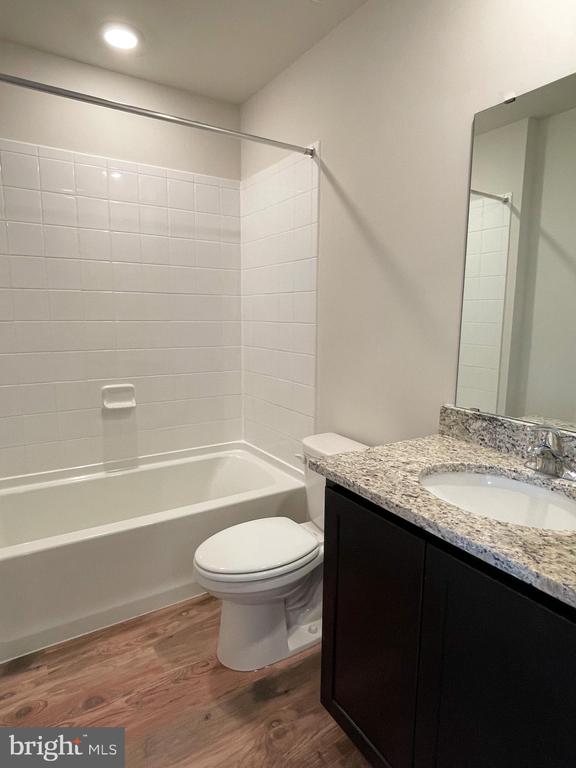 1216 DAPHNE WAY