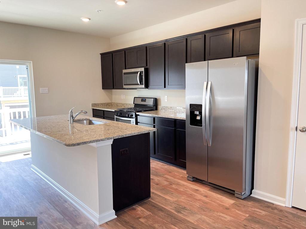 1216 DAPHNE WAY