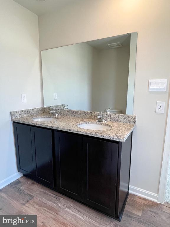 1216 DAPHNE WAY