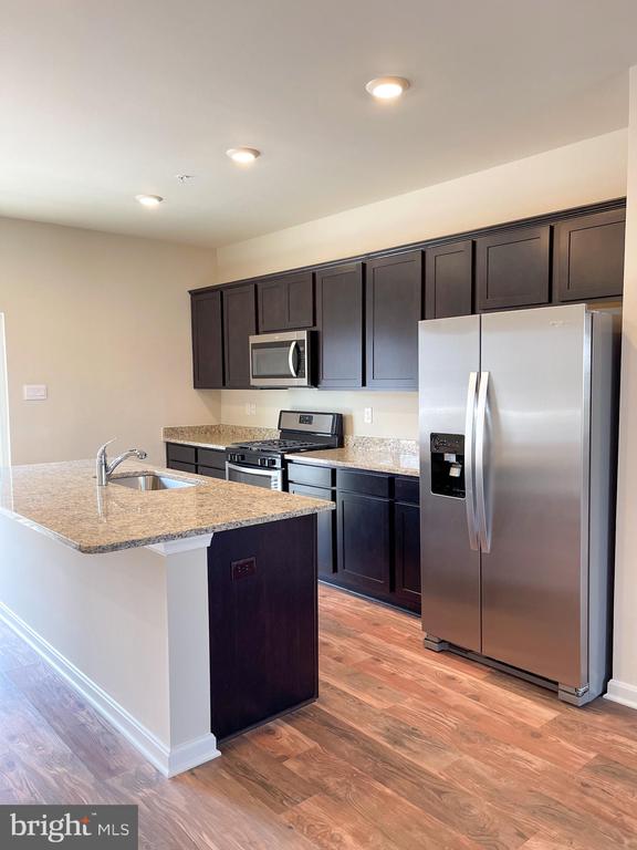 1216 DAPHNE WAY