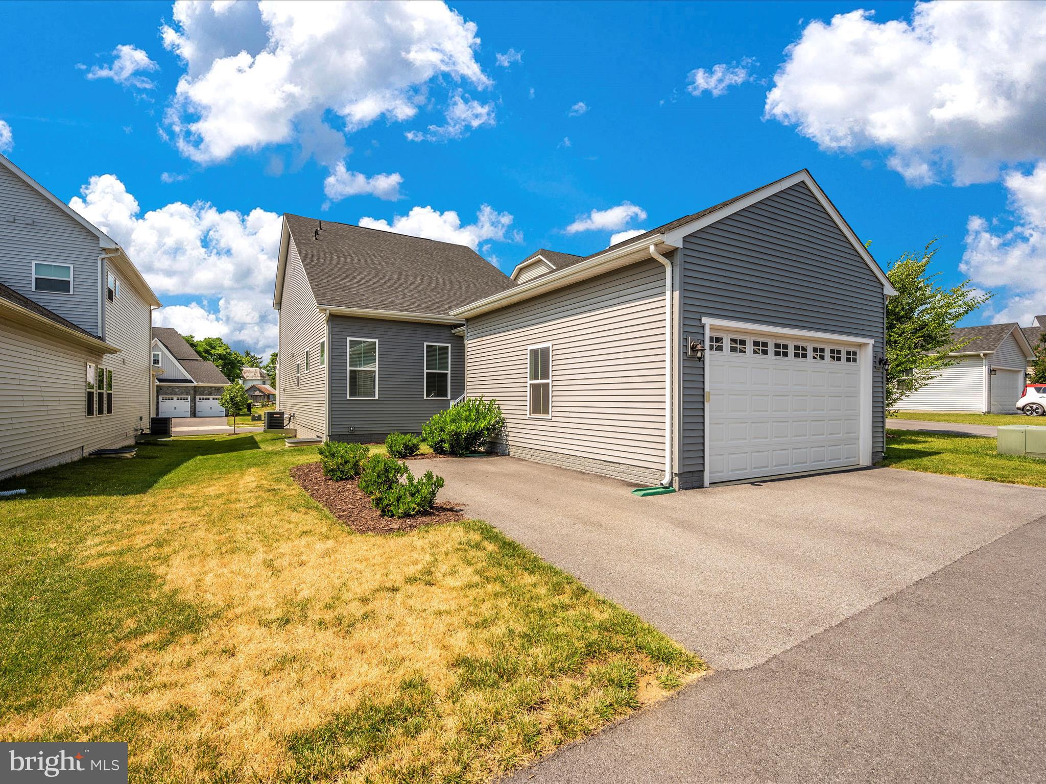 1611 Trotter St