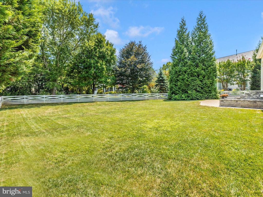 9003 Bush Creek Cir