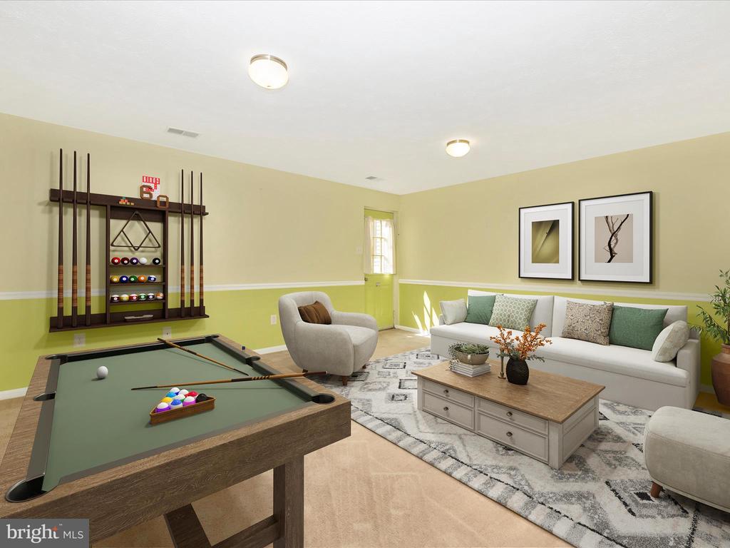 1235 Dahlia Ln