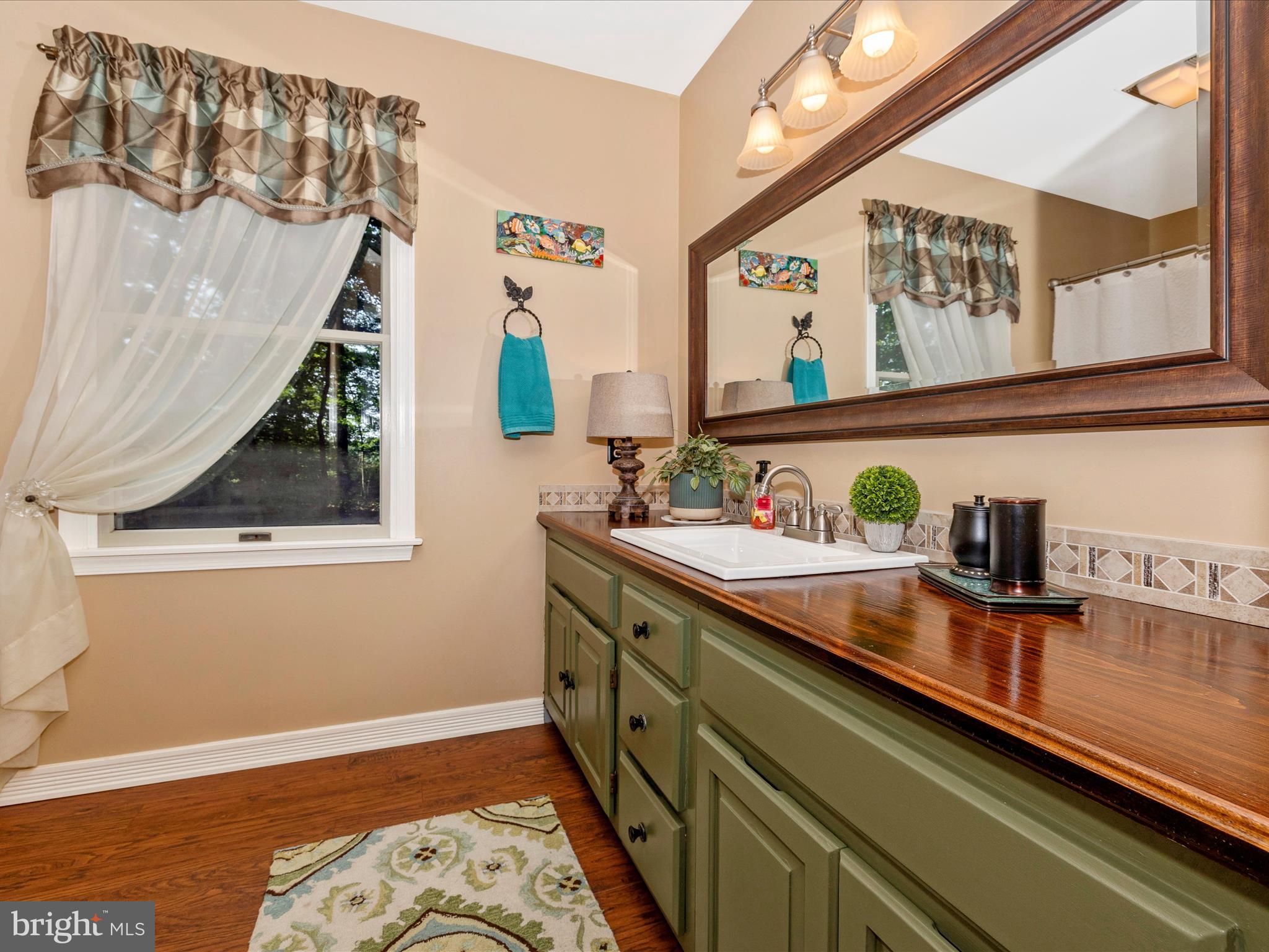 12348-A Sherwood Forest Dr