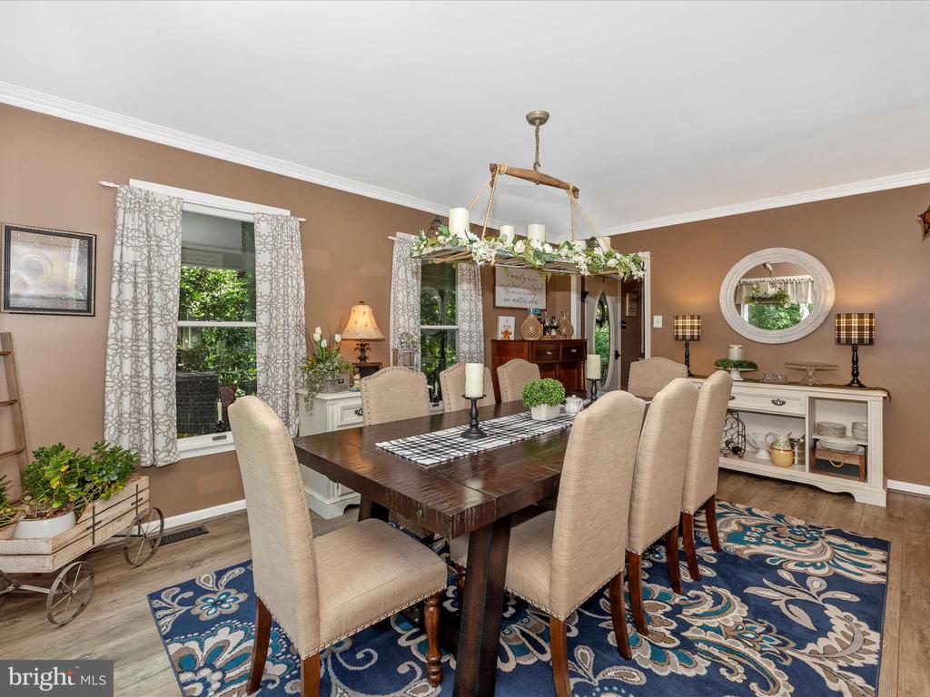 12348-A Sherwood Forest Dr