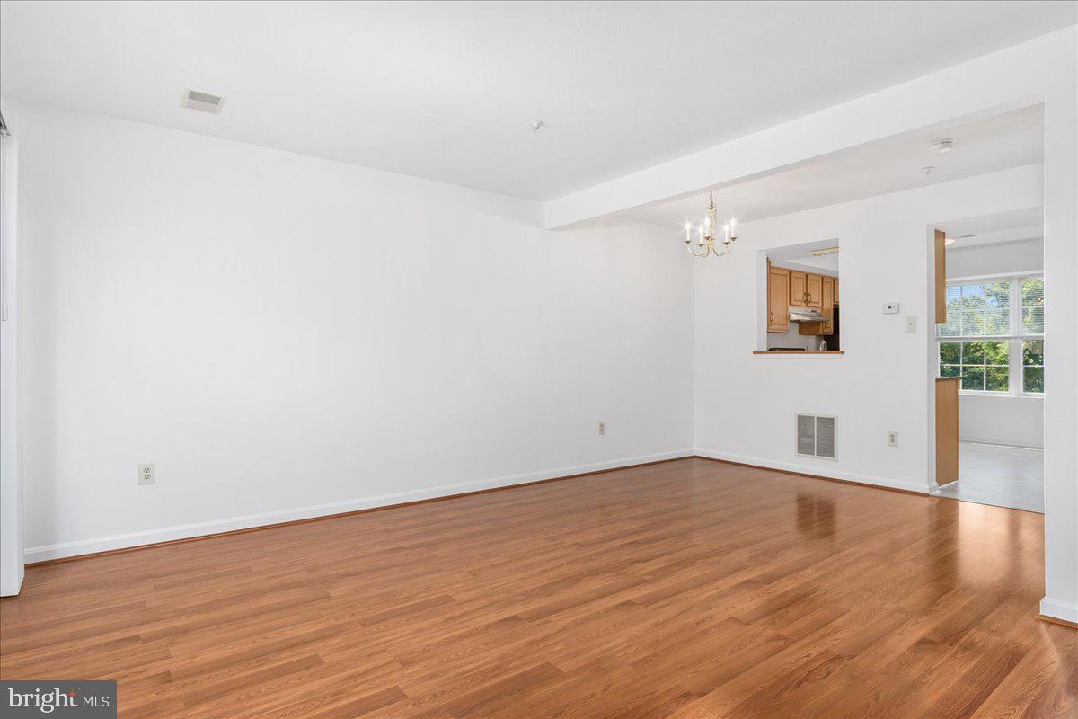 5627 Queen Anne Ct