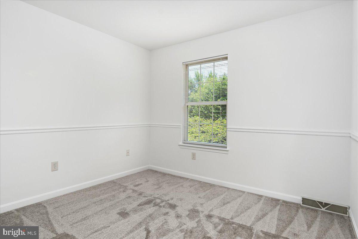 5627 Queen Anne Ct