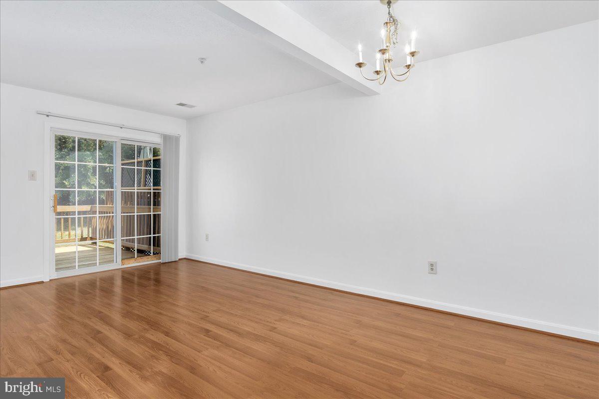 5627 Queen Anne Ct