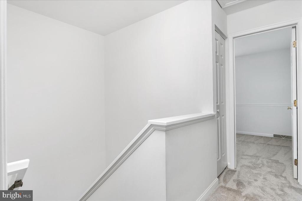 5627 Queen Anne Ct