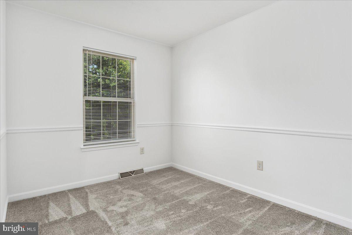 5627 Queen Anne Ct