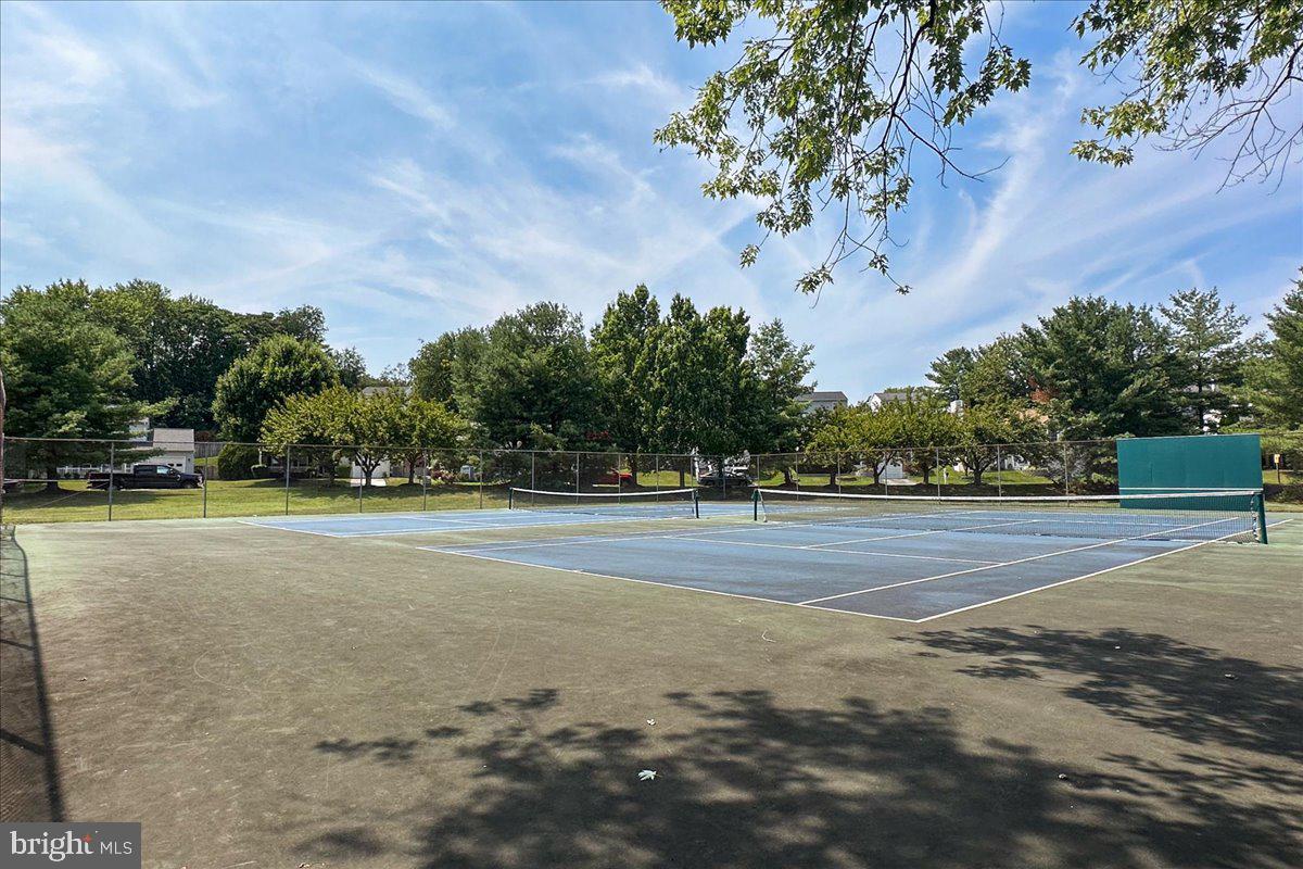 5627 Queen Anne Ct