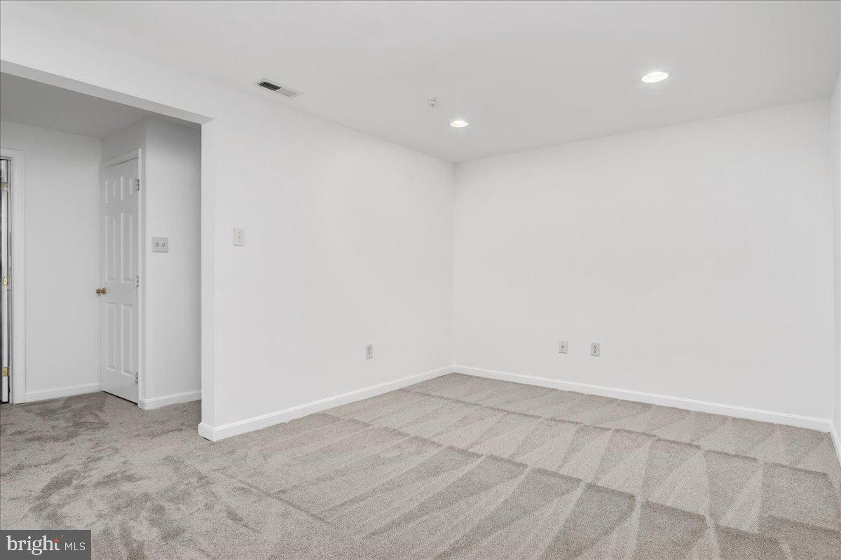 5627 Queen Anne Ct