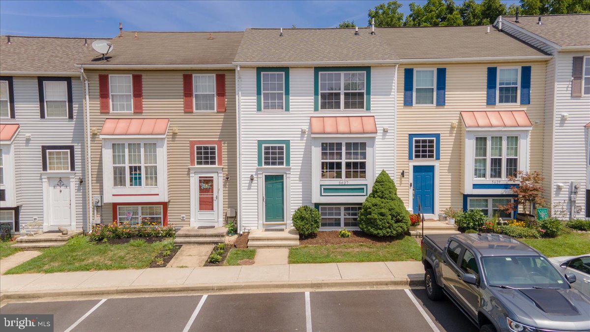 5627 Queen Anne Ct