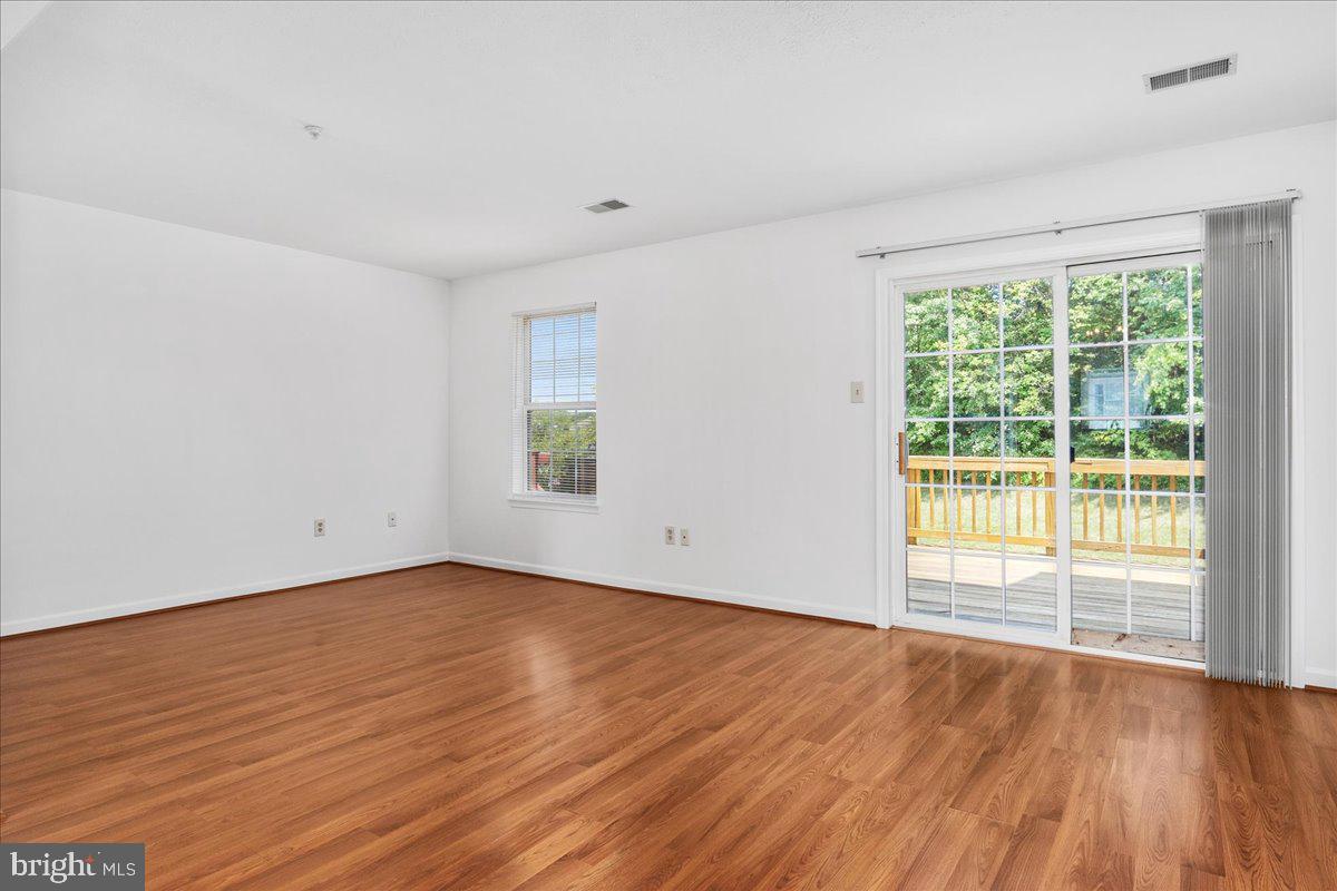 5627 Queen Anne Ct