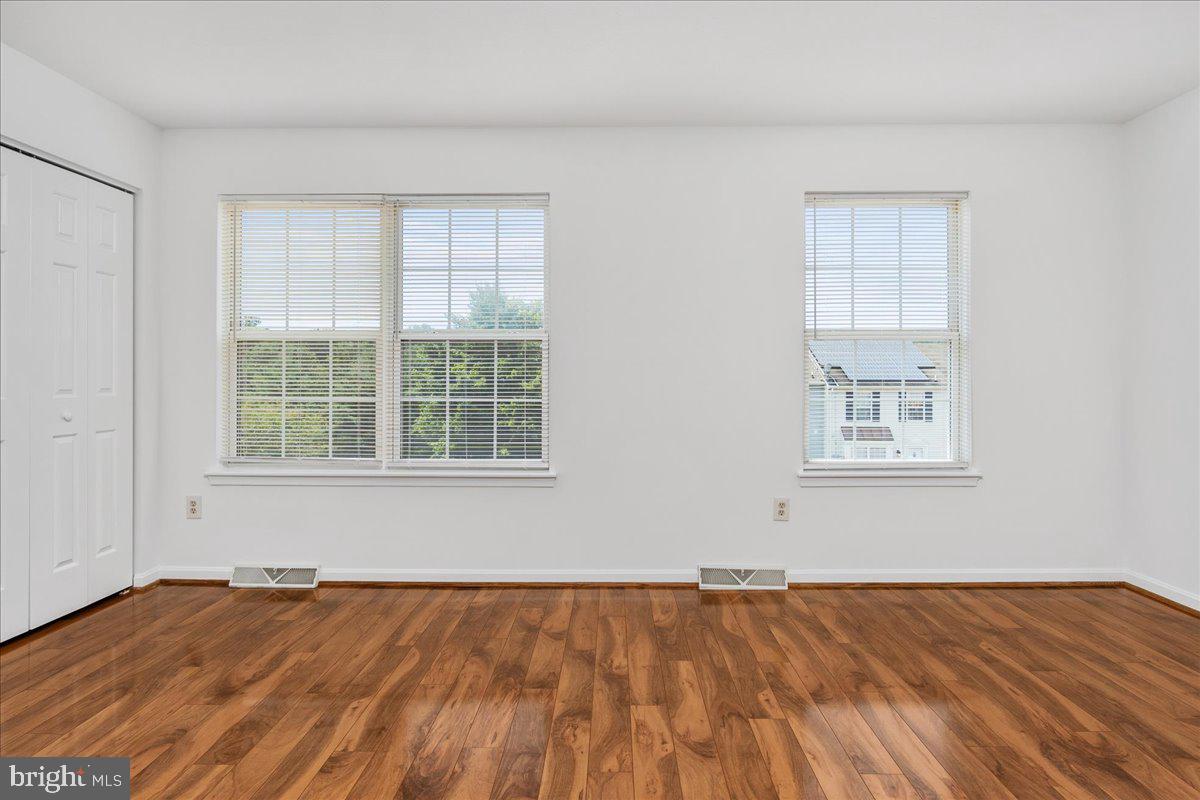 5627 Queen Anne Ct