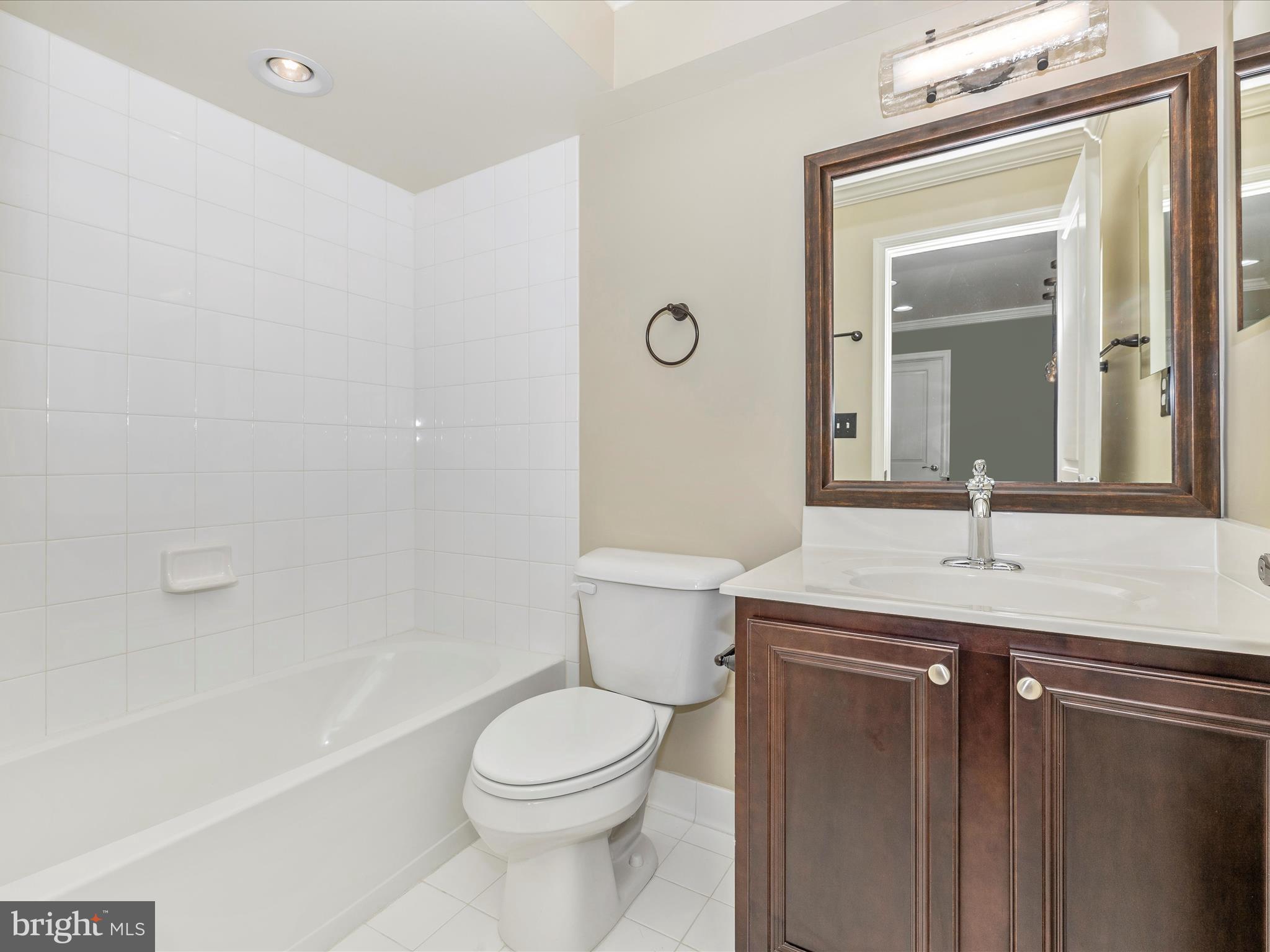 2827 Mill Island Pkwy