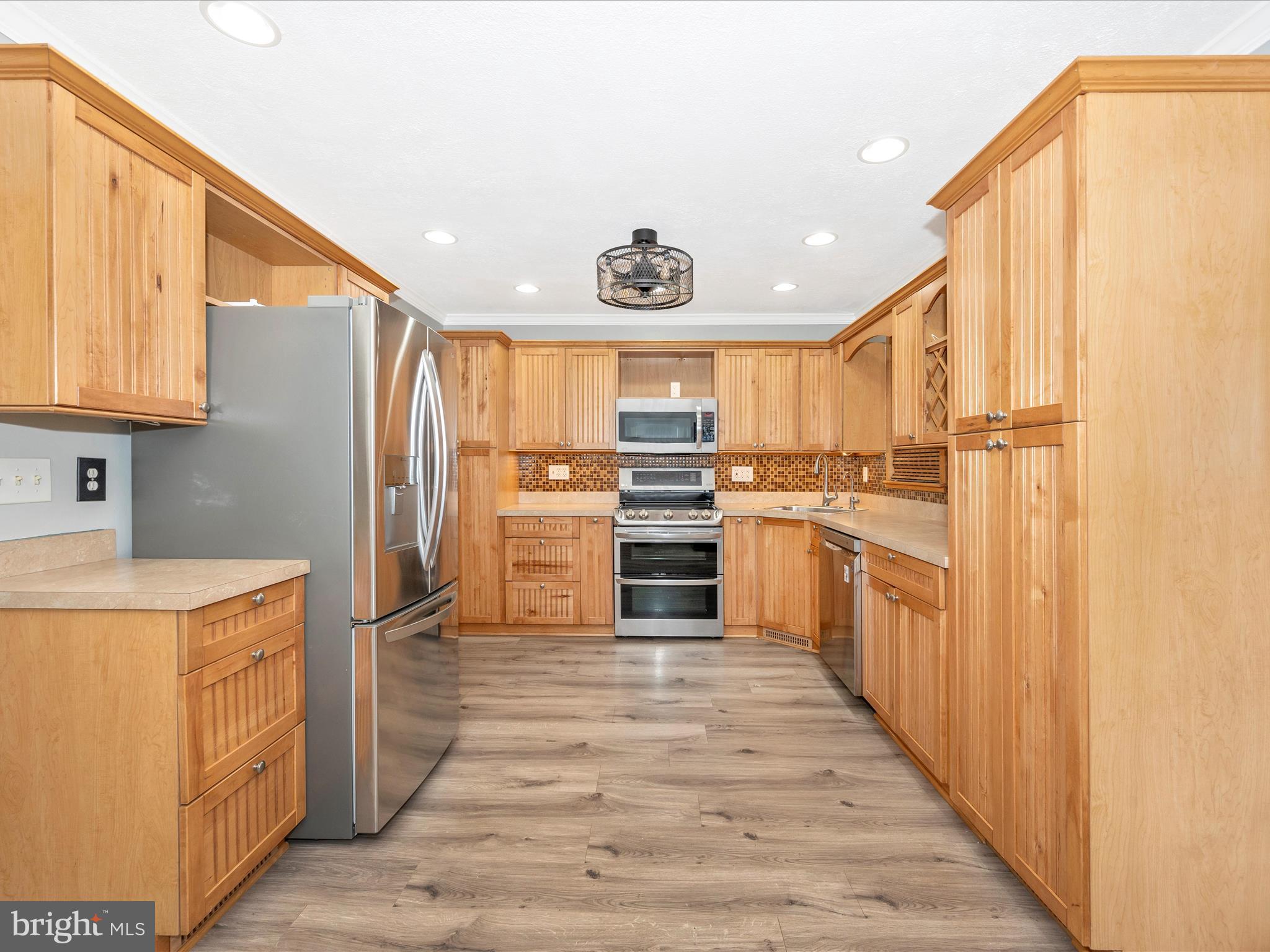 1524 Andover Ln