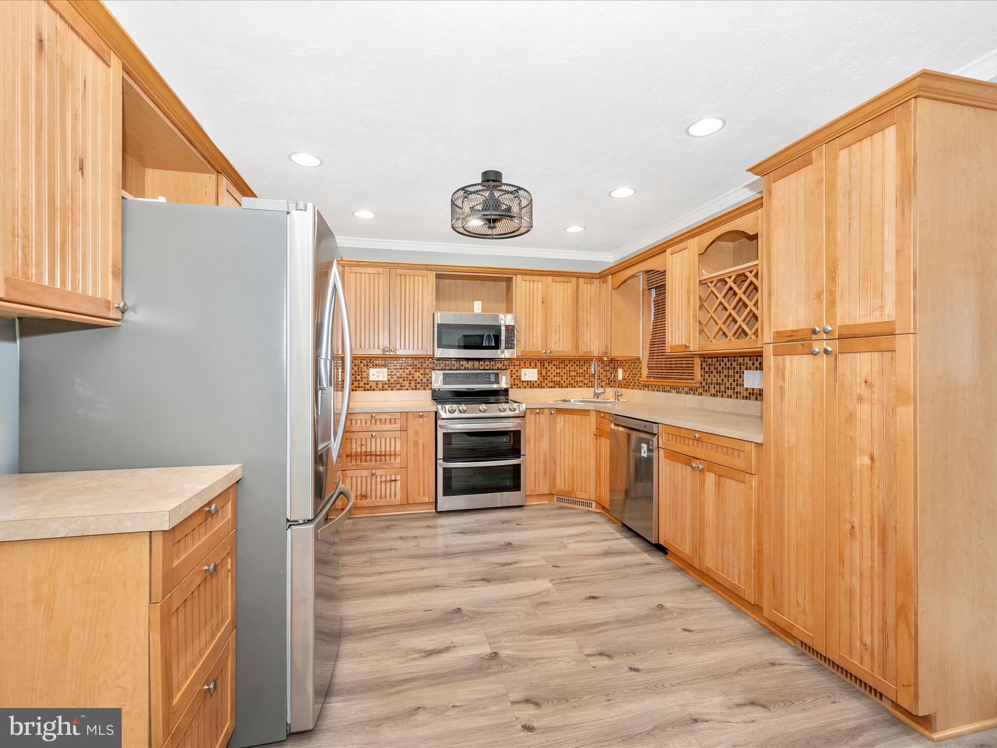 1524 Andover Ln