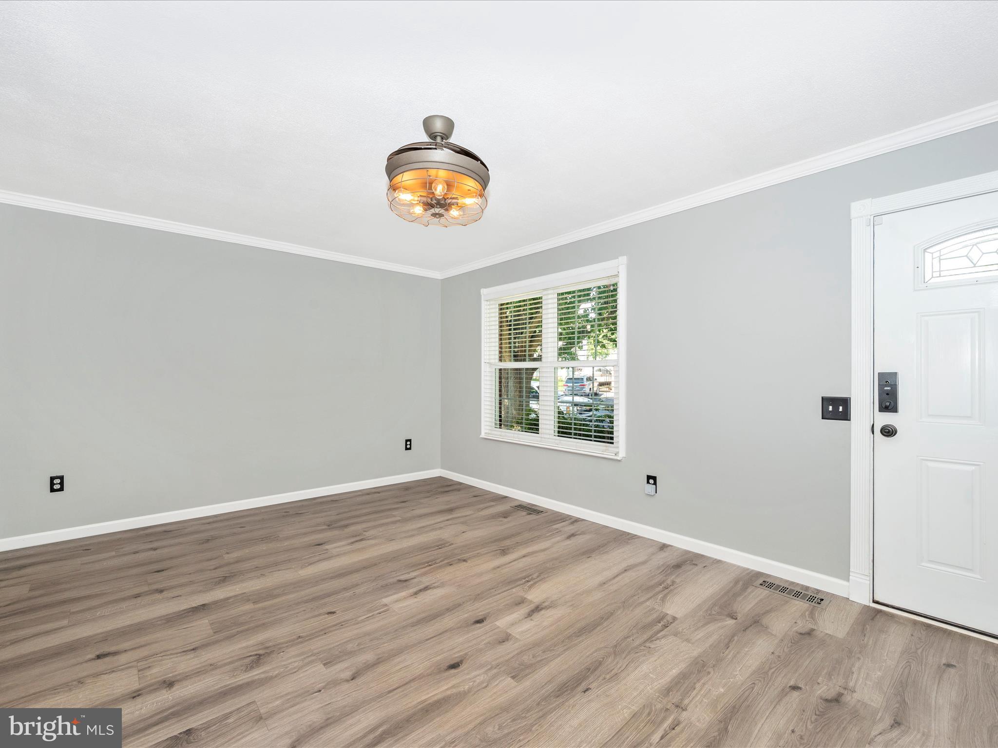1524 Andover Ln