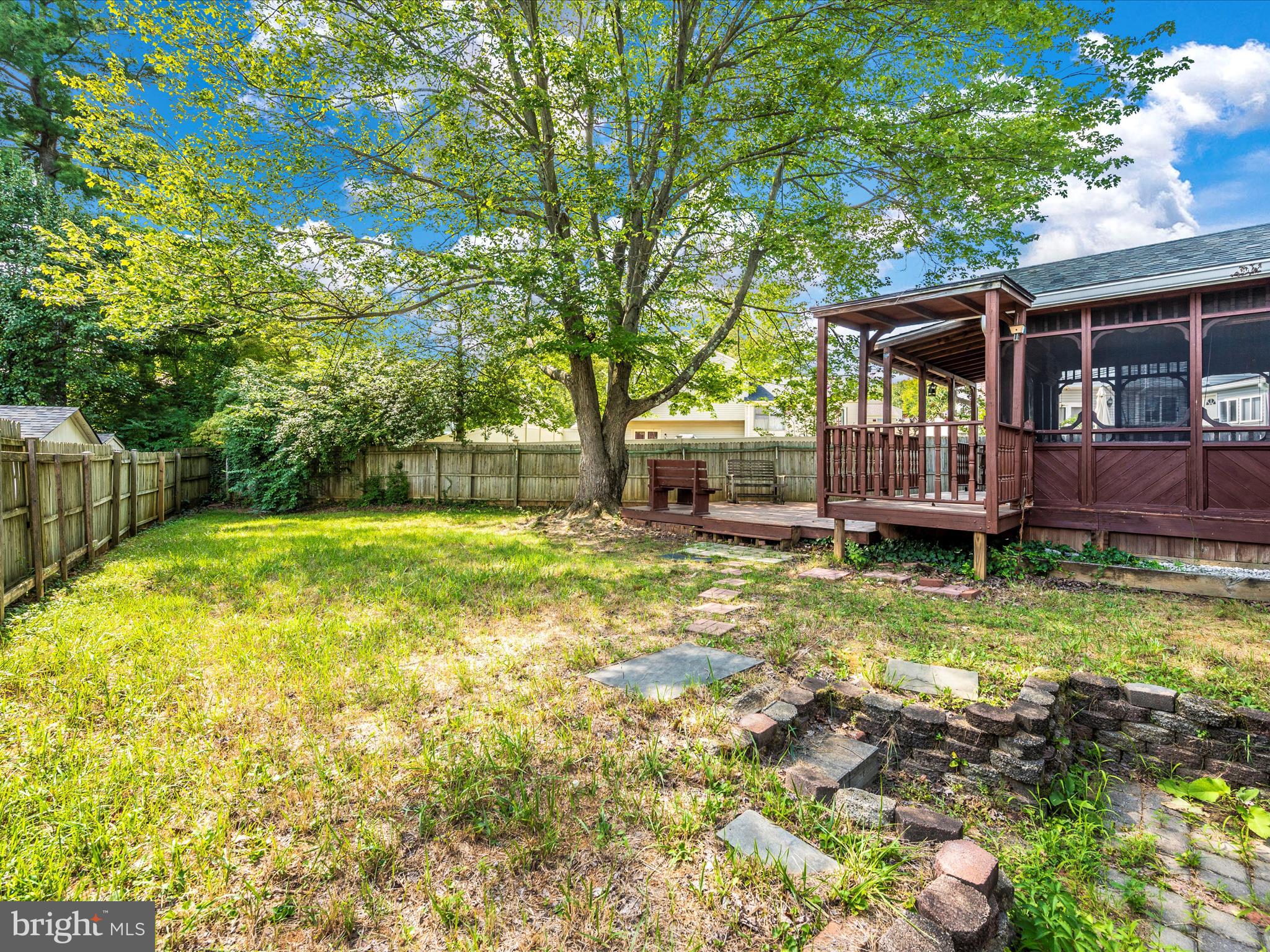 1524 Andover Ln