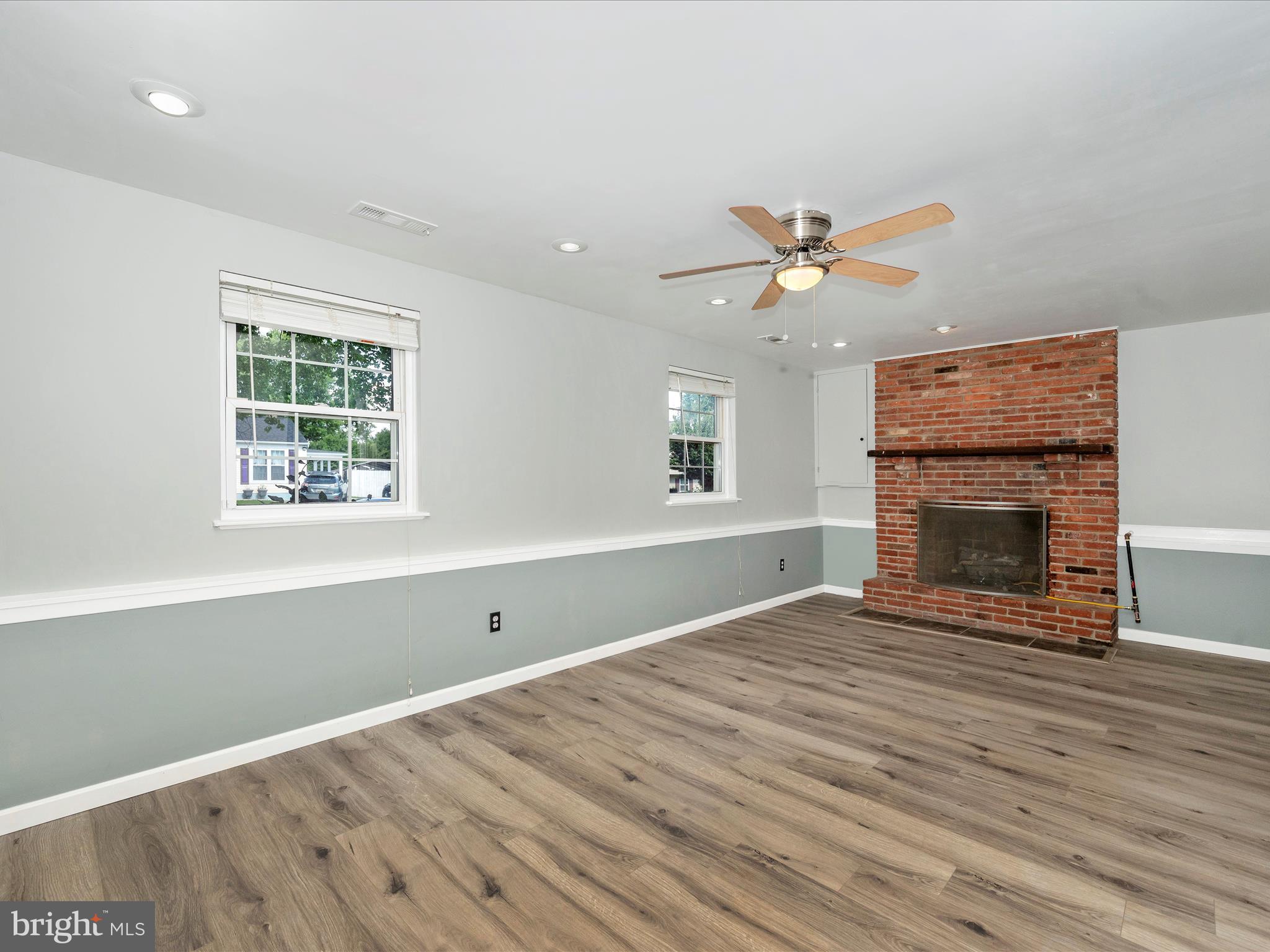 1524 Andover Ln