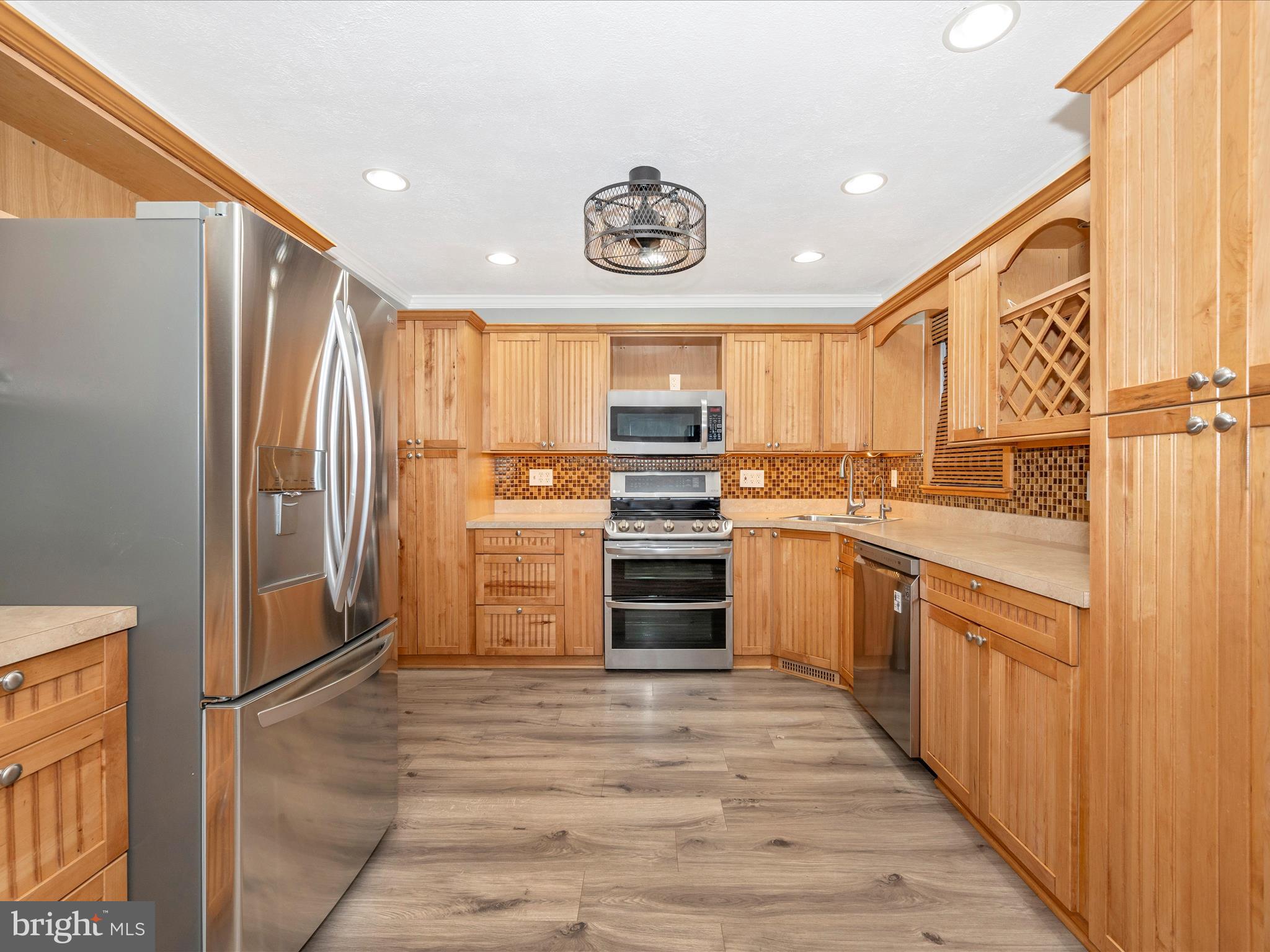 1524 Andover Ln