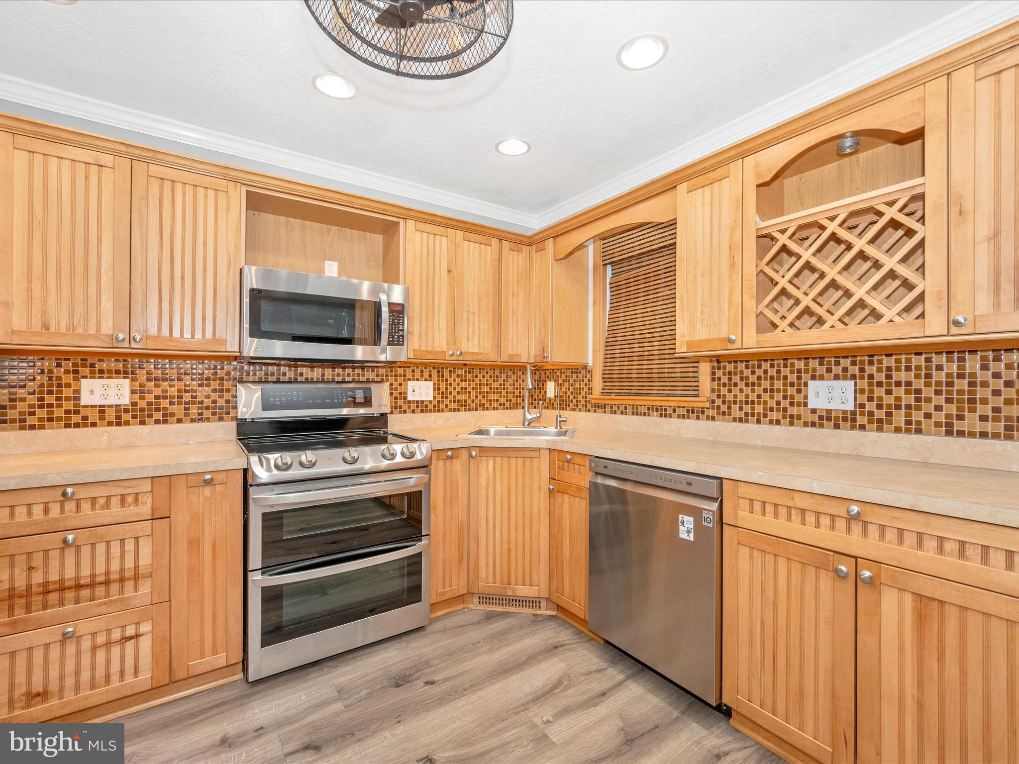 1524 Andover Ln