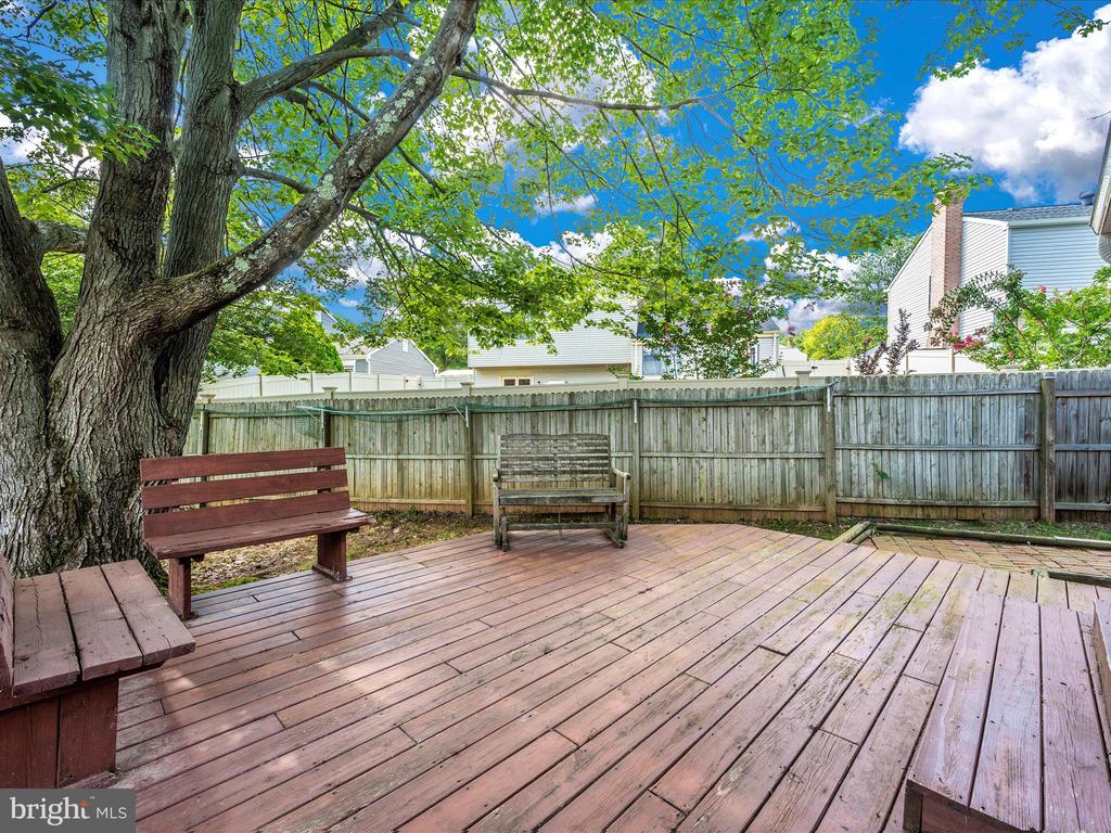 1524 Andover Ln