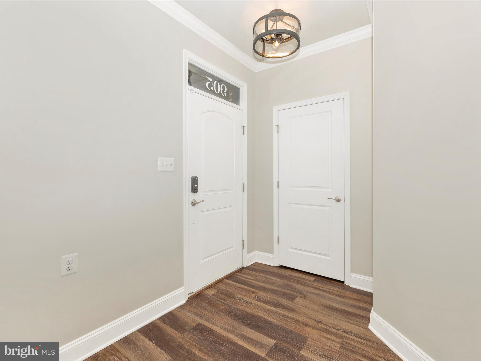 905 Holden Rd