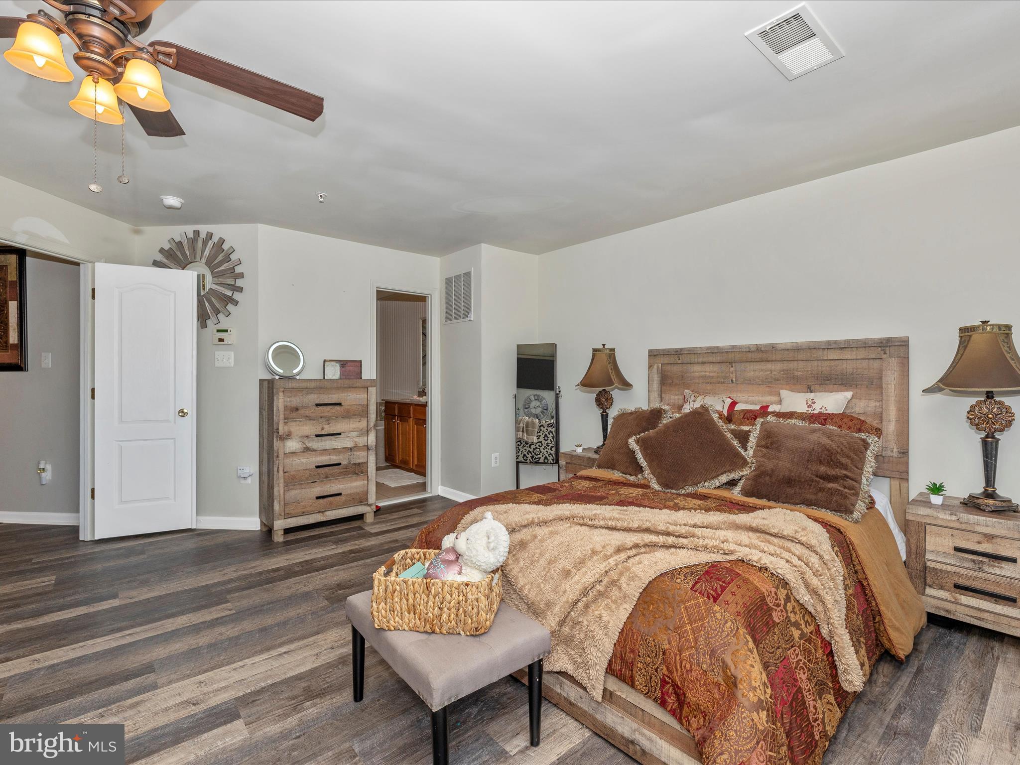 107 Swallow Pointe Ct