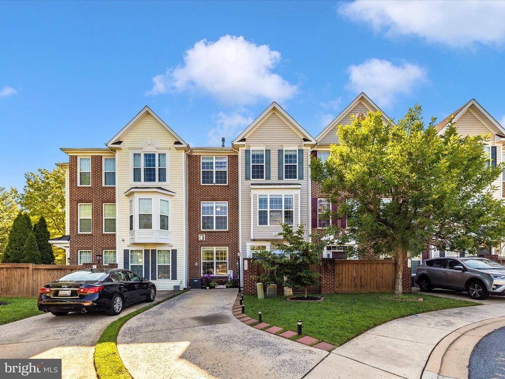 107 Swallow Pointe Ct