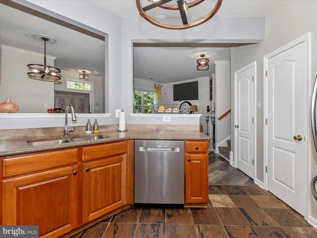 107 Swallow Pointe Ct