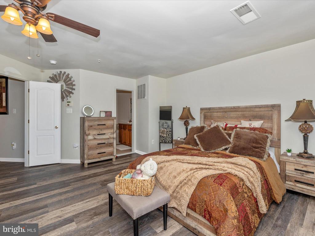 107 Swallow Pointe Ct